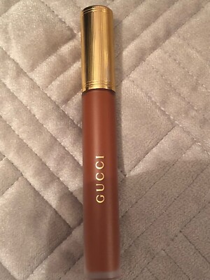 GUCCI 124 EMILIE BROWN, ROUGE À LÈVRES LIQUID MAT LIPPENSTIFT 6,5ml