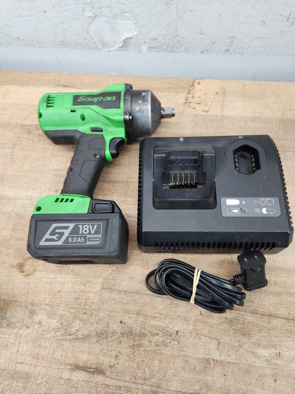 Snap-on CT9050G 18V 1/2" Cordless Impact Wrench w/ Battery & Charger