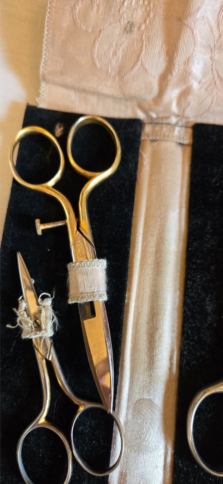 Vintage Henckels 3 Piece Scissors Set In Leather Trifold Case