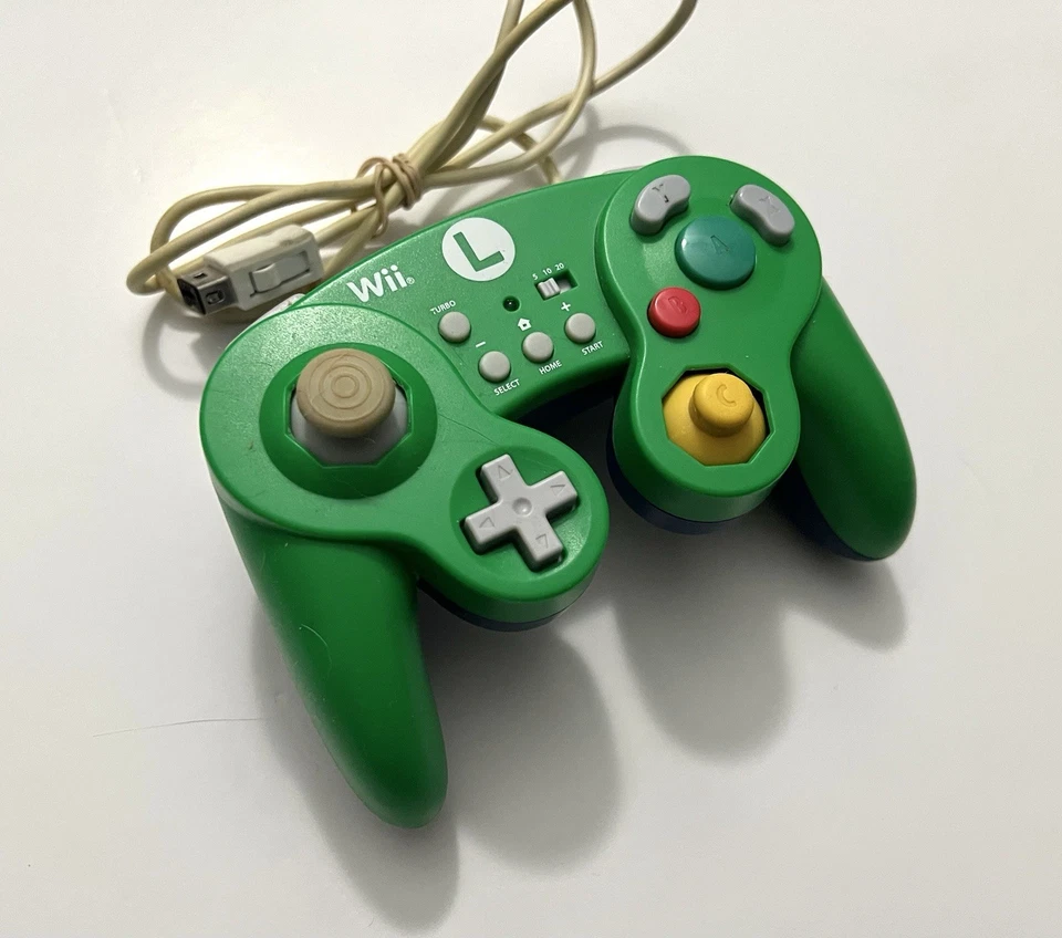 HORI Official Nintendo Wii U Luigi Gamecube Controller Wired WIU-075 TESTED - Image 2 of 4