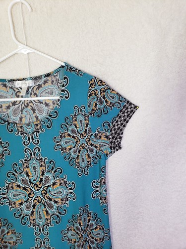 Top donna Dressbarn grande blu stampato misto poli manica corta casual fit camicia - Foto 3 di 17