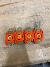 HUBBELL 30AMP 125V ISOLATED GROUND TWIST LOCKING RECEPTACLE (Lot of 4).