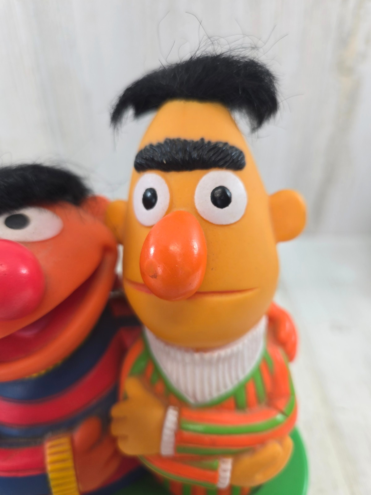 Sesame Street Burt and Ernie AM Radio Muppets Inc Hong Kong See Video Works