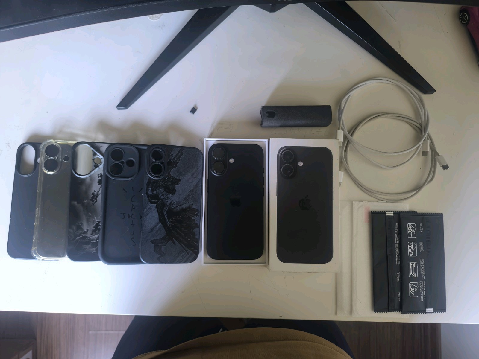 iPhone 16
