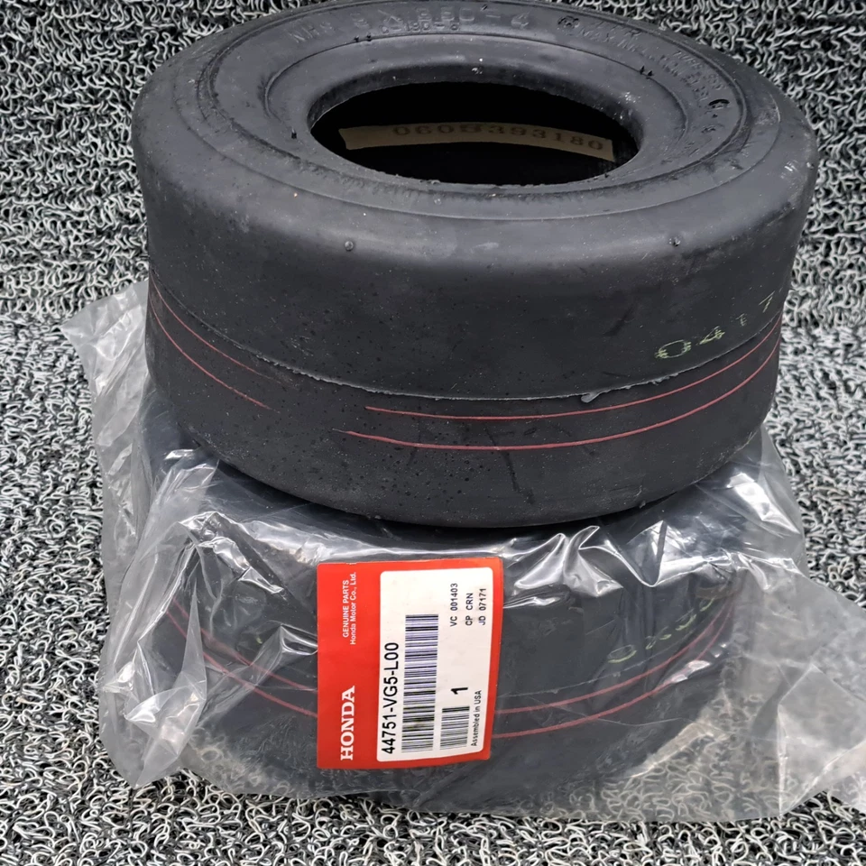 Honda 9x3.5-4 Tire  44751-VG5-l00  / 9x3.5-4 CHENG SHIN TIRE   (Pair) - Image 2 of 4