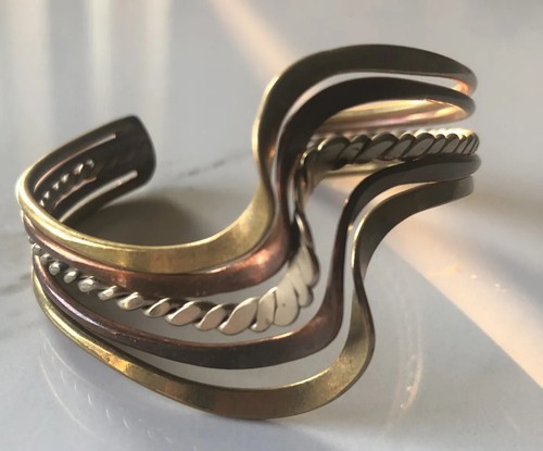 Cuff Bracelet Vintage Copper, Brass, Silver Twisted, Wave Design 2.25" D Metal - Imagen 1 de 8