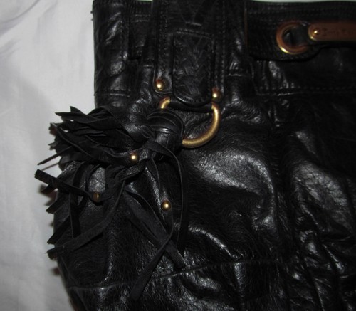 JUICY COUTURE soft leather hobo shoulder baquette tassel bag - Picture 2 of 8