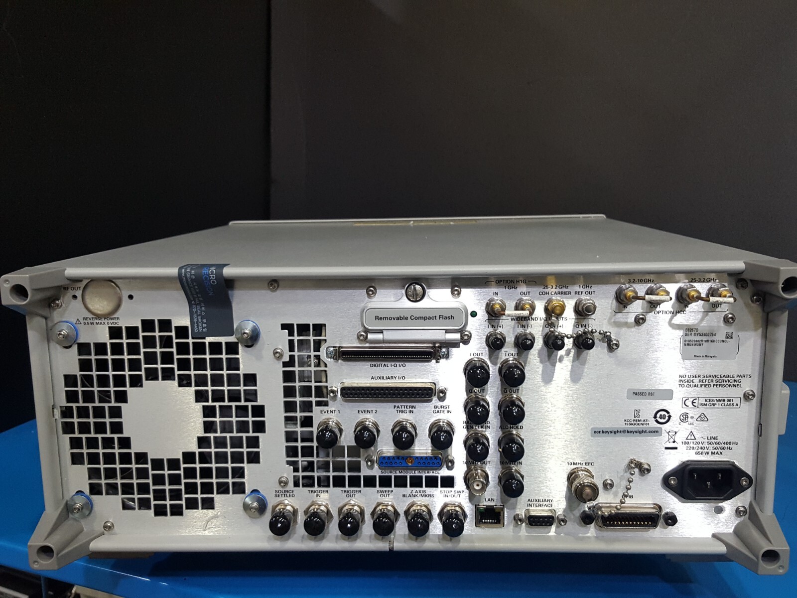 Keysight E8267D 20GHz PSG Vector Signal Generator, Opt. 520 016 602