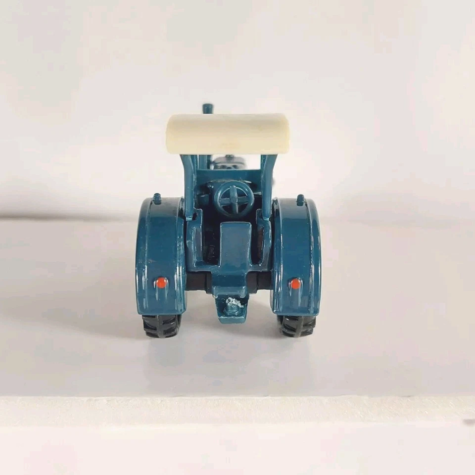 Tractor Bulldog Siku Lanza (0861) y remolque (1635) de colección años 90 escala 1:55 Foto 4 de 4