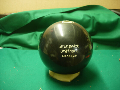 gaC 16.15 Brunswick USA 1990 Twister Bowling Ball SHINY BLACK