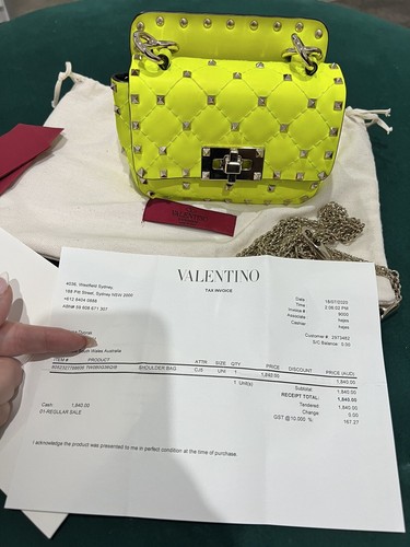 Valentino Flu Yellow Quilted Patent Leather Rockstud Spike Chain Shoulder Bag - Picture 6 of 6