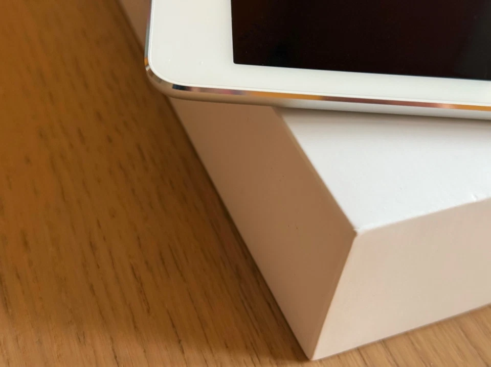 Apple iPad Air 2 9,7" 64 GB Wi-Fi Argento A1566 + Scatola A++++ - Immagine 4 di 4