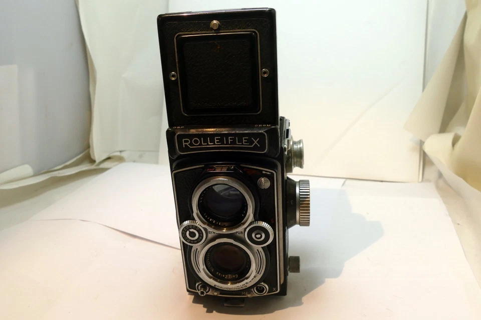 Cámara TLR de formato medio Rolleiflex 3,5B con lente Tessar de 75 mm SN 1486010 Foto 3 de 4