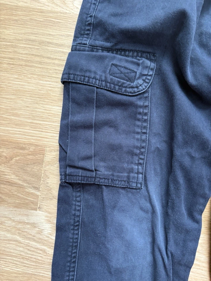 Lugar para niños~Niños 7~Pantalones de carga caqui~Azul marino~Cintura elástica pull-on~Algodón Foto 3 de 4