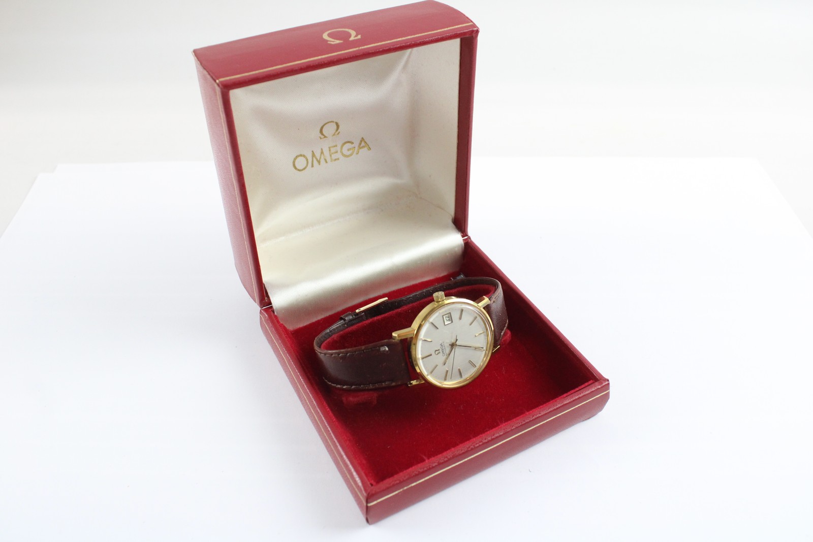 Vintage 166.0202 Watch Mechanical Omega Automatic Gold Tone WORKING Ref - vintagewatches.pk