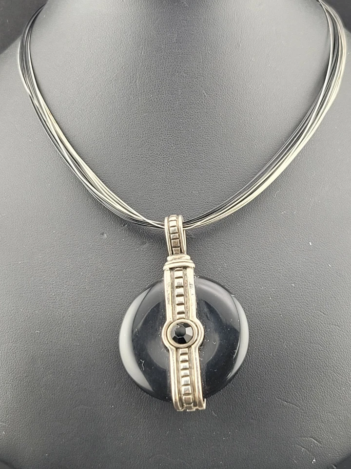 Retired Signed Chico's Black Glass Disc Rhinestone Pendant 20" Wire Necklace - Image 2 of 4