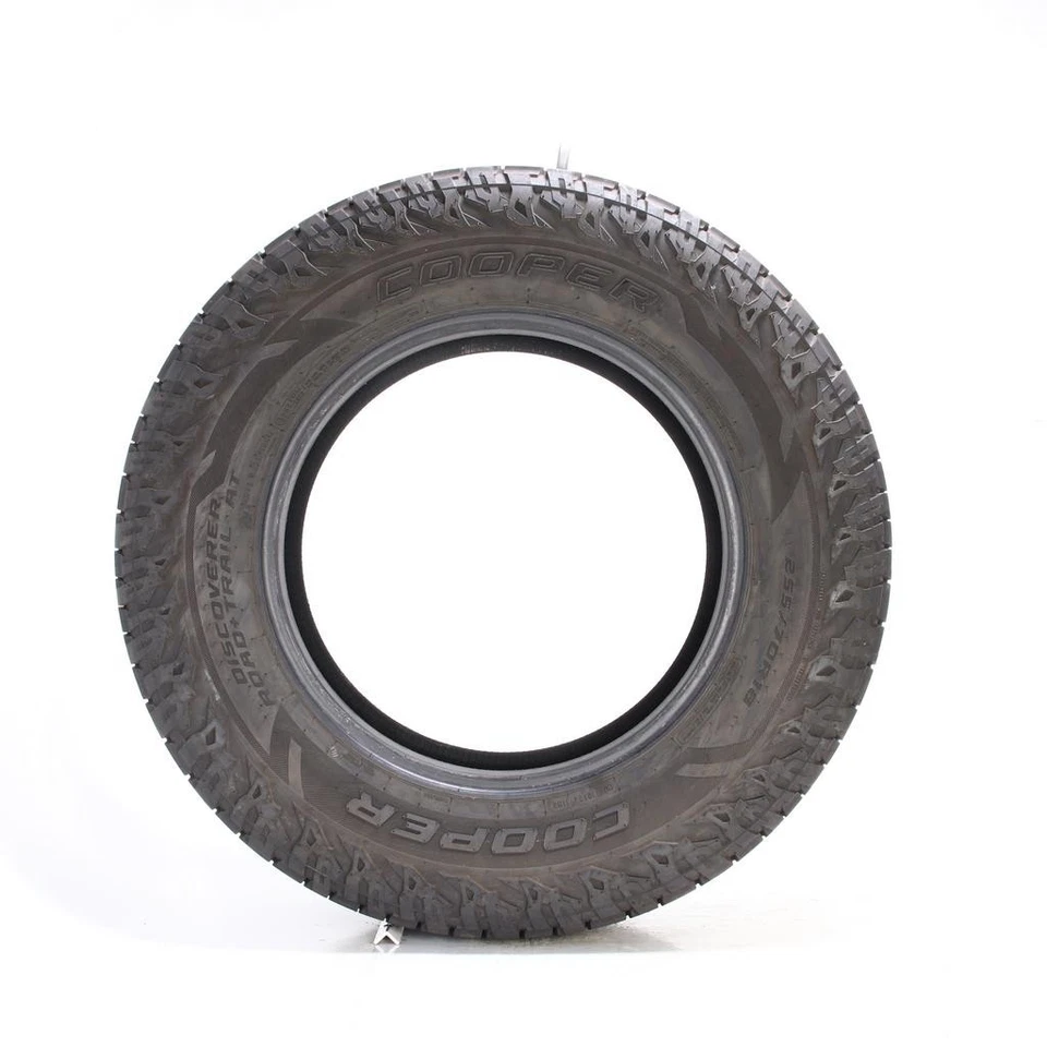 Cooper Discoverer Road+Trail AT 116T - 12/32 255/70R18 usado Foto 4 de 4