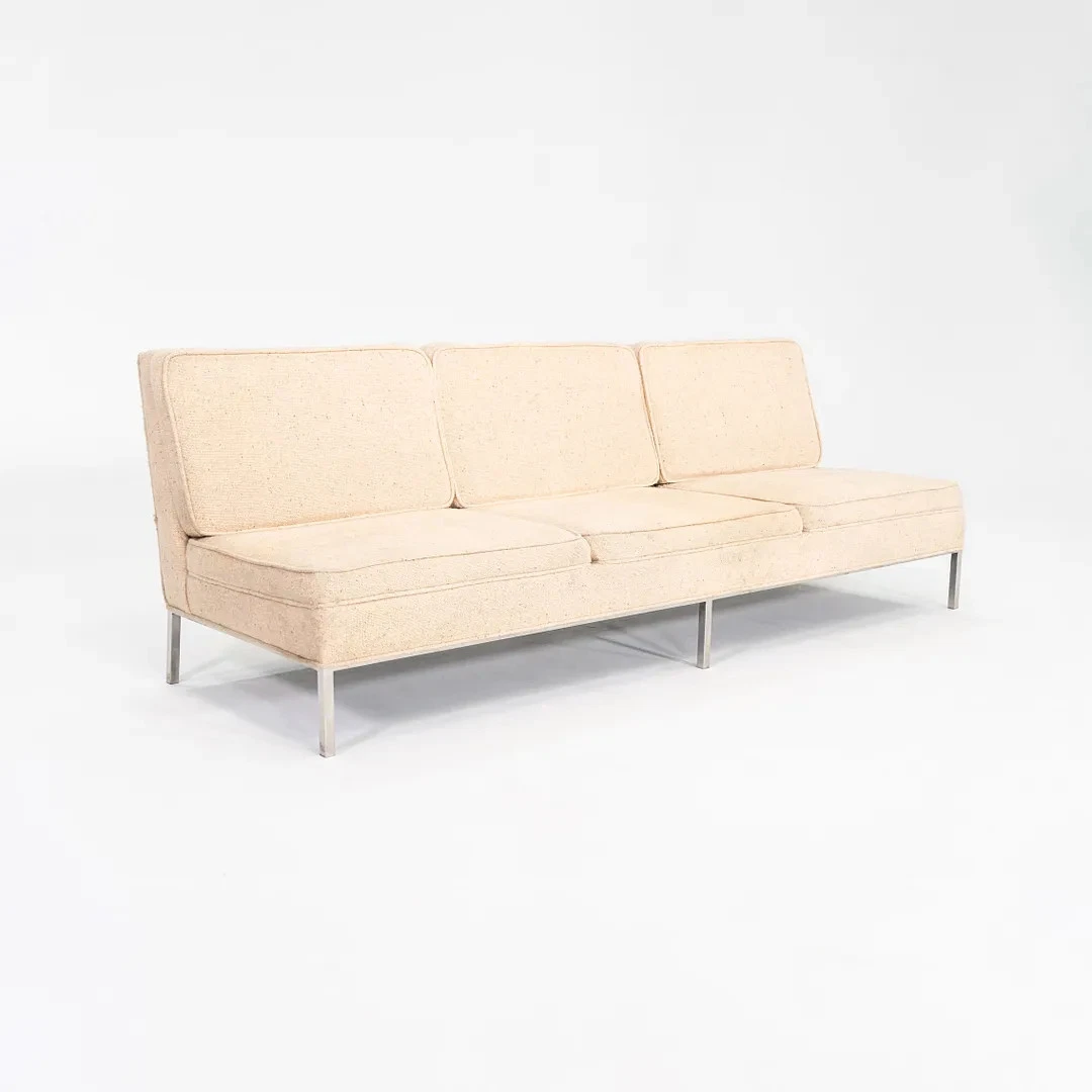 1960s Gordon Bunshaft and Davis Allen of SOM Three Seat Sofa in White Fabric