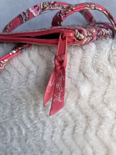 Vera Bradley mittelgroße Handtasche in rosa und weinrot Paisley. - Bild 8 von 10