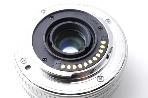 M.ZUIKO 17mm f/2.8 Wide Angle Silver Lens for Olympus Panasonic Micro 4/3 Camera - Picture 6 of 6