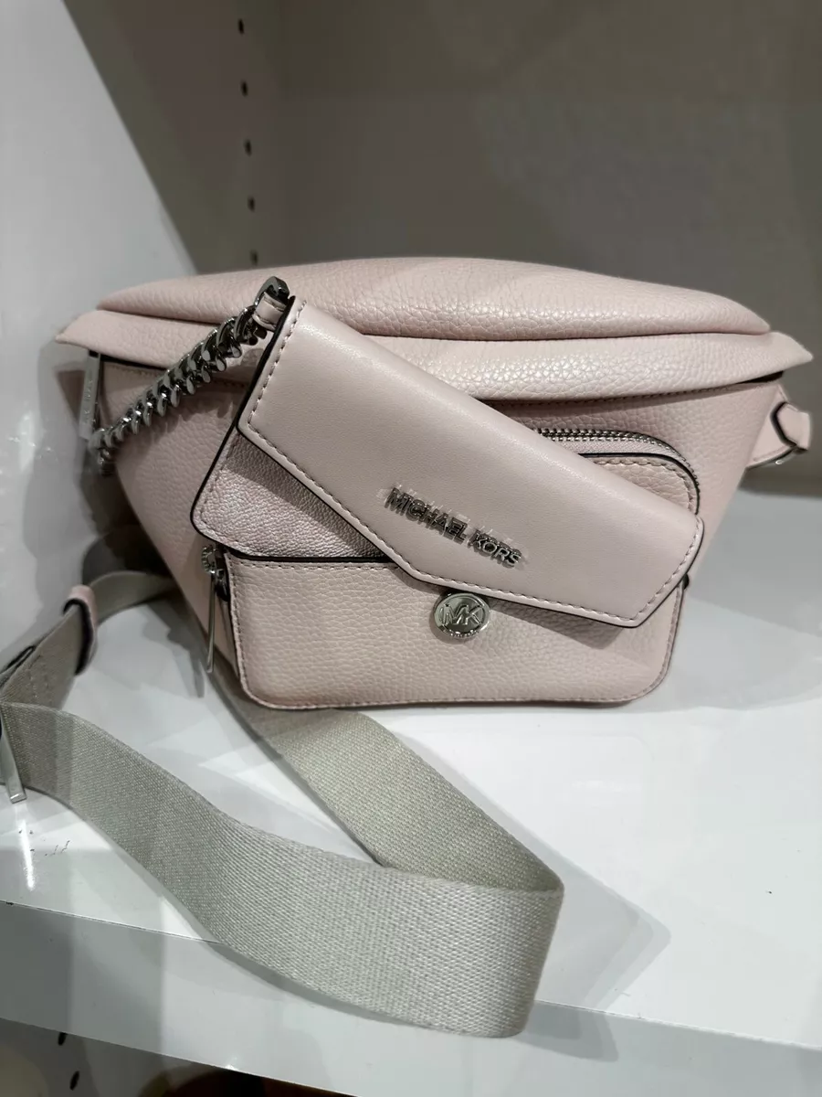 Light Pink MK logo Michael Kors Purse -New w/tags | Purses michael kors, Michael  kors, Trendy winter fashion