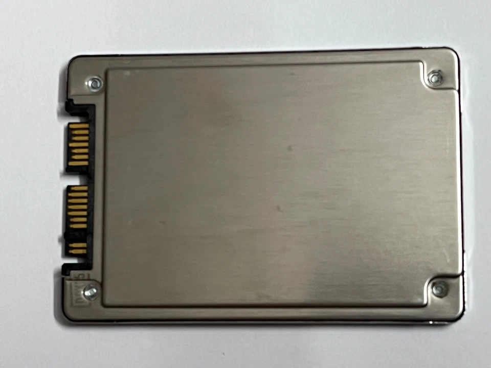 Intel S3610 Series 800GB SSD 1.8" Micro SATA SSDSC1BG800G4 + 2.5" conversion box - Image 4 of 4