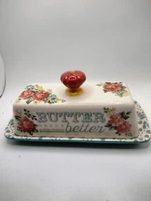 Pioneer Woman Floral Ruffle Linen Covered Butter Dish. Top Knob Handle
