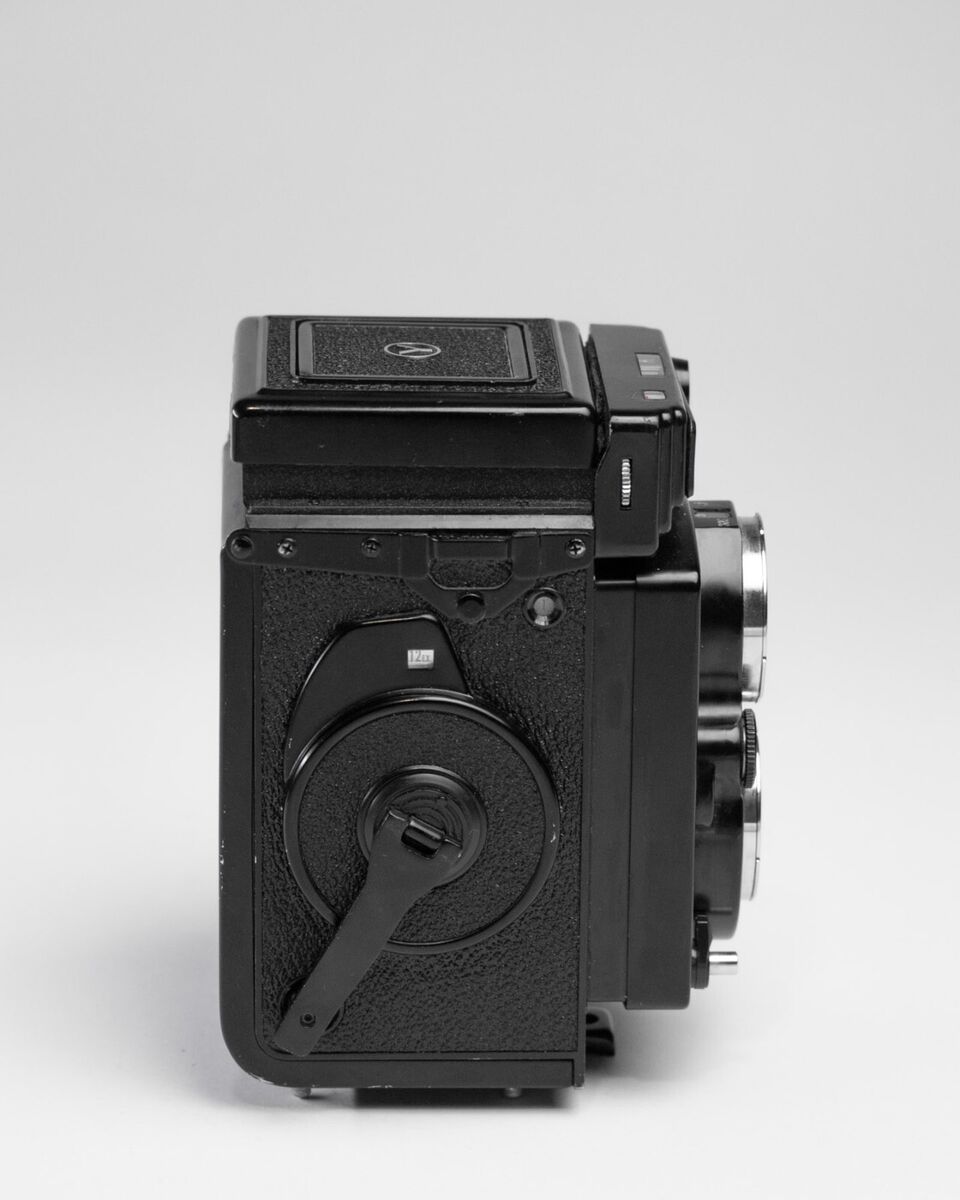 Yashica Mat 124G 6x6 TLR Medium Format Camera Meter Works Yashica Mat 124G 6x6 TLR Medium Format Camera Meter Works