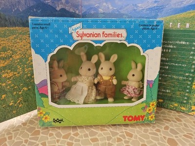 Sylvanian Families  TOMY  THE SNOW-WARRENS  WHITE RABBIT  FAMILY