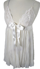 Victoria's Secret Vintage Babydoll Chemise White Lace Pleated Bridal Size M