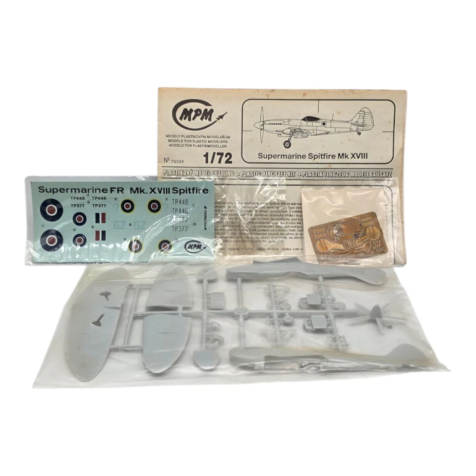 MPM 1/72 Supermarine Spitfire Mk XVIII Kit Modelo Avión Militar Foto 2 de 2