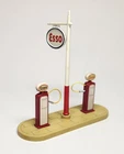 Esso Gasoline Pumps - Dinky Toys - 781 = vintage, not a repro