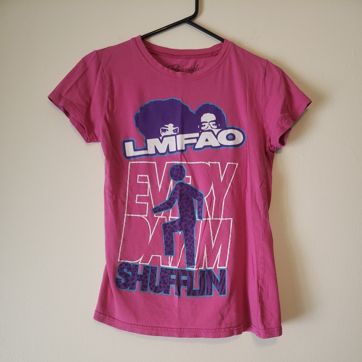 Medium Woman LMFAO Tour Concert Shirt Pink Shufflin 2011 2012