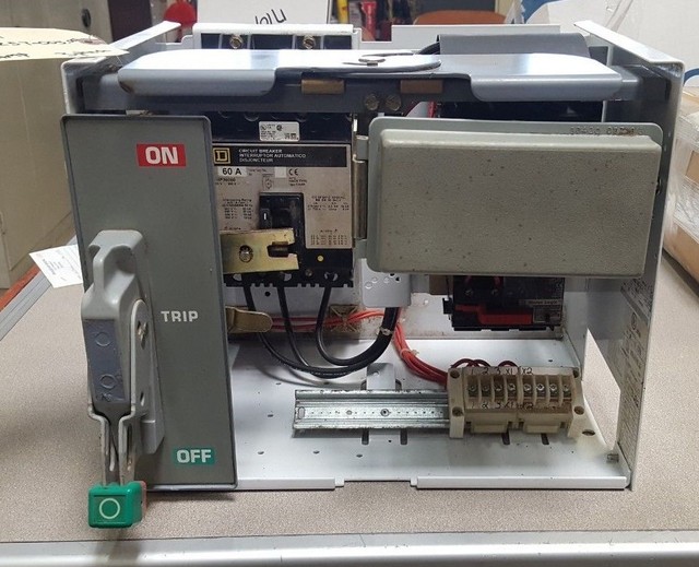 25HP Square D Model 6 Size 2 MCC Bucket w/door MOD 6 (NO