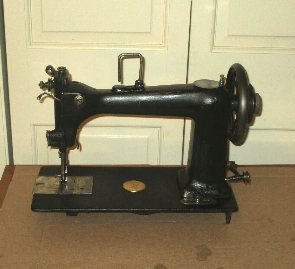 WHEELER & WILSON 9, 9D or SINGER W9 Sewing Machine Attachments Vintage