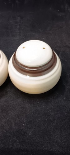 Vintage Noritake Salt & Pepper Shakers, JAPAN. Round Ball-Shaped Ivory & Brown - Picture 3 of 9
