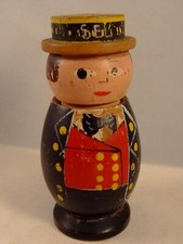 Ancienne salière canotier bois polychrome alsacien ? France 1920