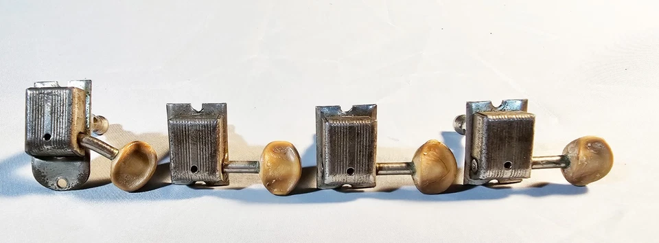 Set Of 4 Kluson Tuning Machines Pegs From Early Fender No Stamp One Bent - Image 2 of 4