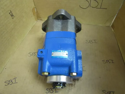 Eaton Char-Lynn Hydraulic Motor 2TH08AS2S-E 3236 2TH08AS2SE3236 Used