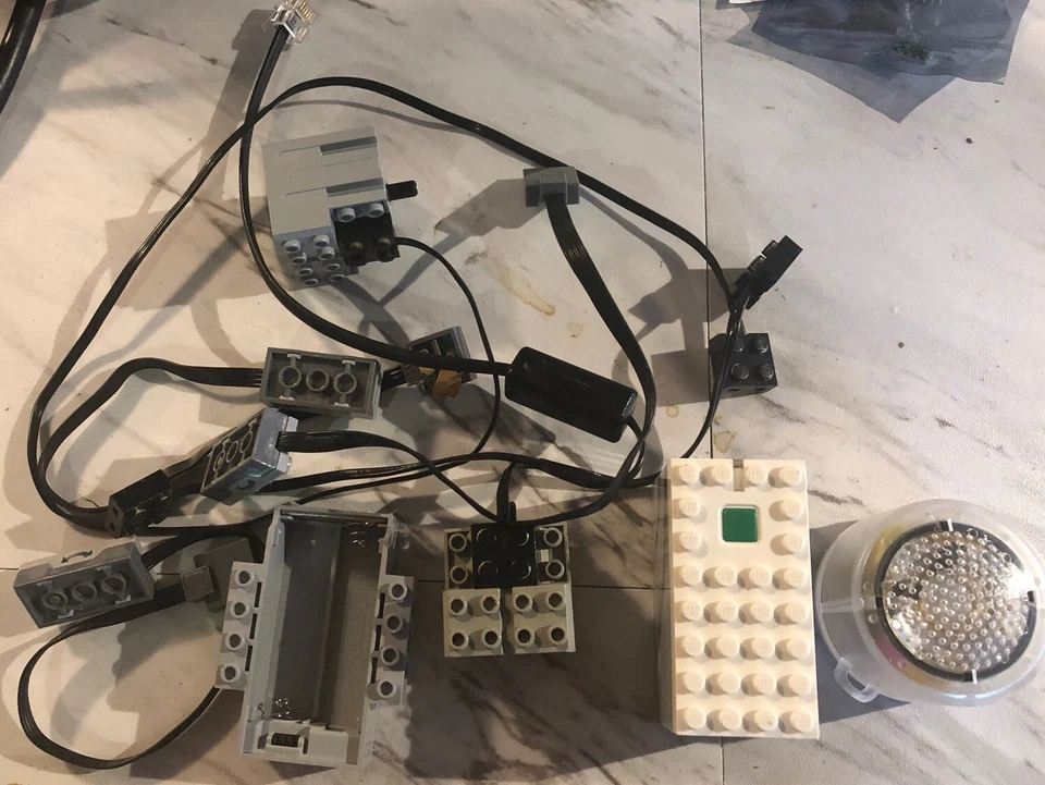 LEGO Mindstorms Robotics RCX 1.0 Programmable Brick Technic Yellow Lot Of 9 - Image 2 of 3