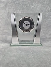VTG Danbury Quartz Clock Things Remembered Stainless Steel & Glass Uses 1 AA bat