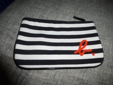 agnes b. Make-Up Kosmetik Tasche Schminktasche Kulturtasche schwarz weiß rot 2