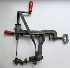Antike Pefra Triumpf Patent Obst Apfel & Birne Schäler Klemmmaschine um 1910