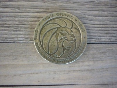 VINTAGE MGM GRAND CASINO $1 GAMING TOKEN WACK E. WOLF 1993 LAS VEGAS NEVADA