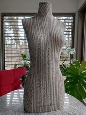 Büste Dior Mannequin Weiblich Modell