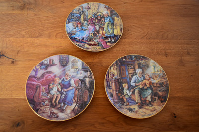3x Weimar Porzellan Sammelteller ''Besuch bei den Großeltern'' Harald Schwaiger