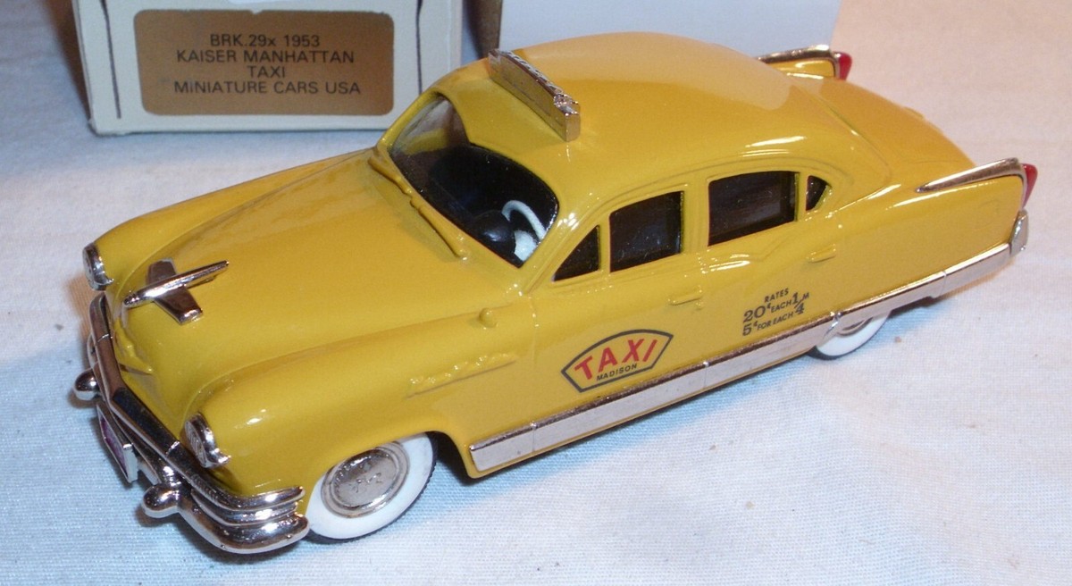 BROOKLIN MODELS 1953 KAISER MANHATTAN TAXI DIE CAST MODEL TOY 1:43