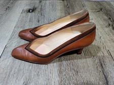 Rene Mancini Vintage Womens Leather Pumps Brown V-Neck Heel Shoes Size 7M Italy