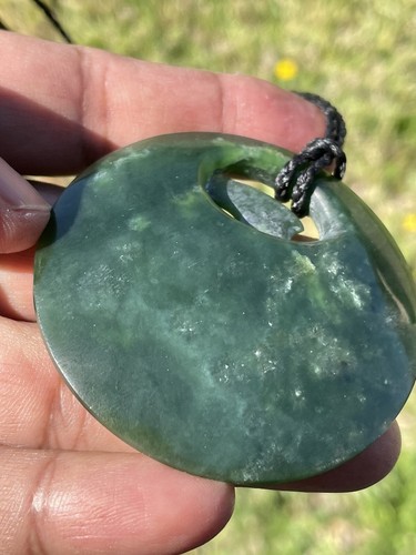 Nephrite Greenstone Pounamu Des HETHERINGTON's 'Stylised Bird DISC' JADE PENDANT - Picture 7 of 15
