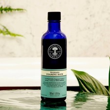 Neal's Yard Remedies Luxurious Aromatherapeutic Aromatic Foaming Bath